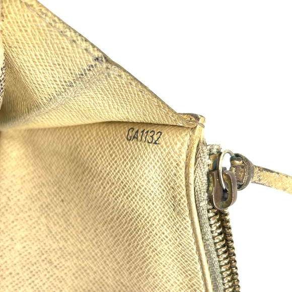 Louis Vuitton Damier Azur wallet - Picture 3 of 7